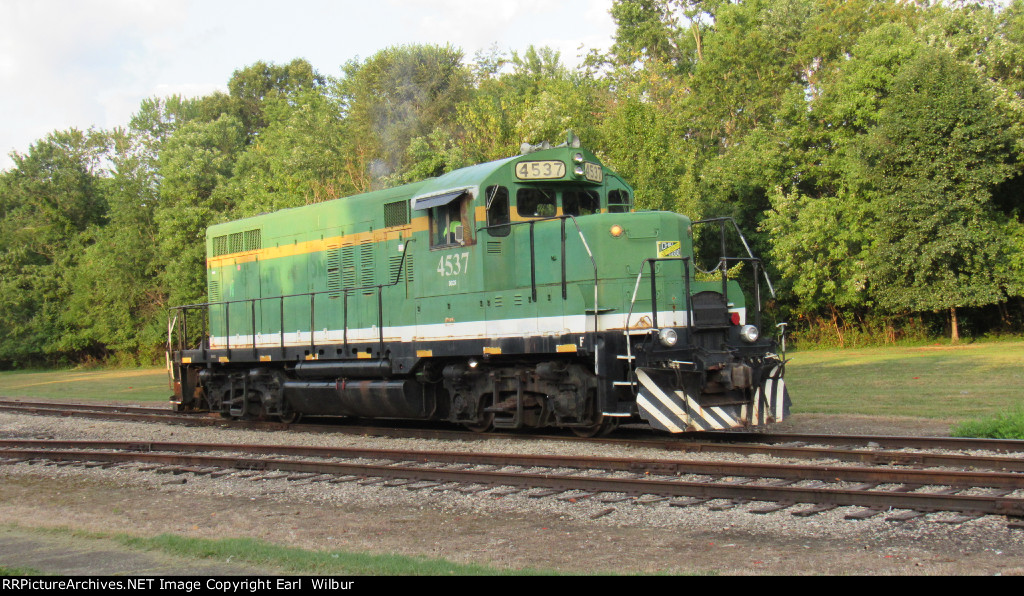 Ohio South Central Railroad (OSCR) 4537